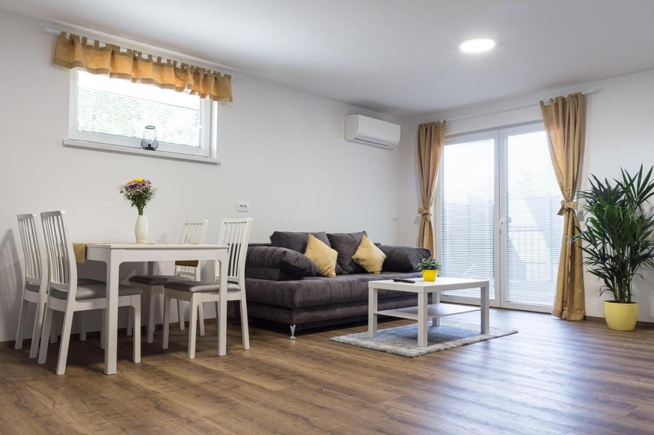 Inin Apartments เบลด ภายนอก รูปภาพ